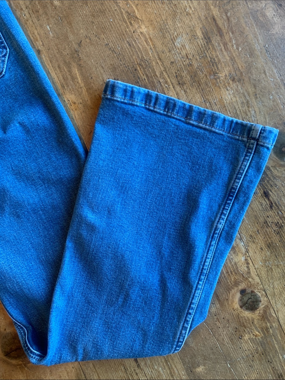 GAP Medium Blue Women's Flare Jeans - Picture 16 of 16